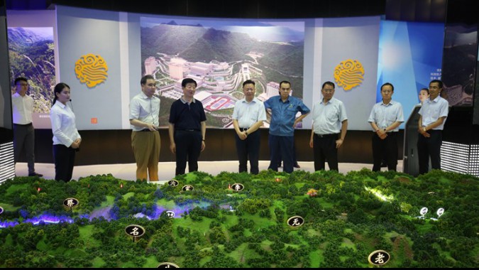 省人大常委會黨組書記、副主任王璽玉一行蒞臨金徽股份視察項目建設(shè)工作